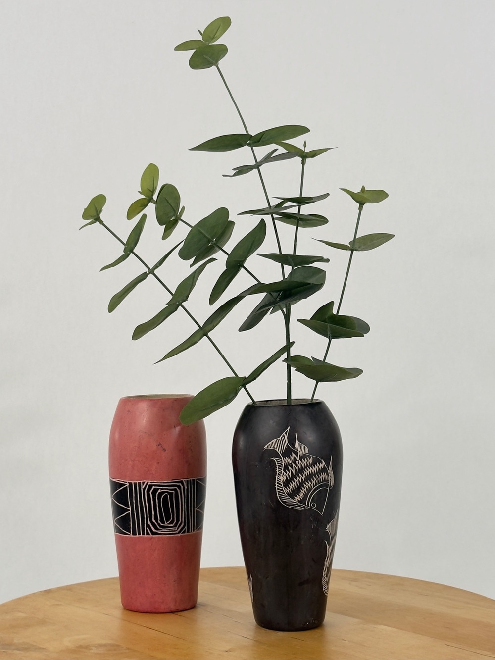 Hand Carved Kisii Soapstone Sgraffito Black & Pink Vase with Incised Fish Accent
